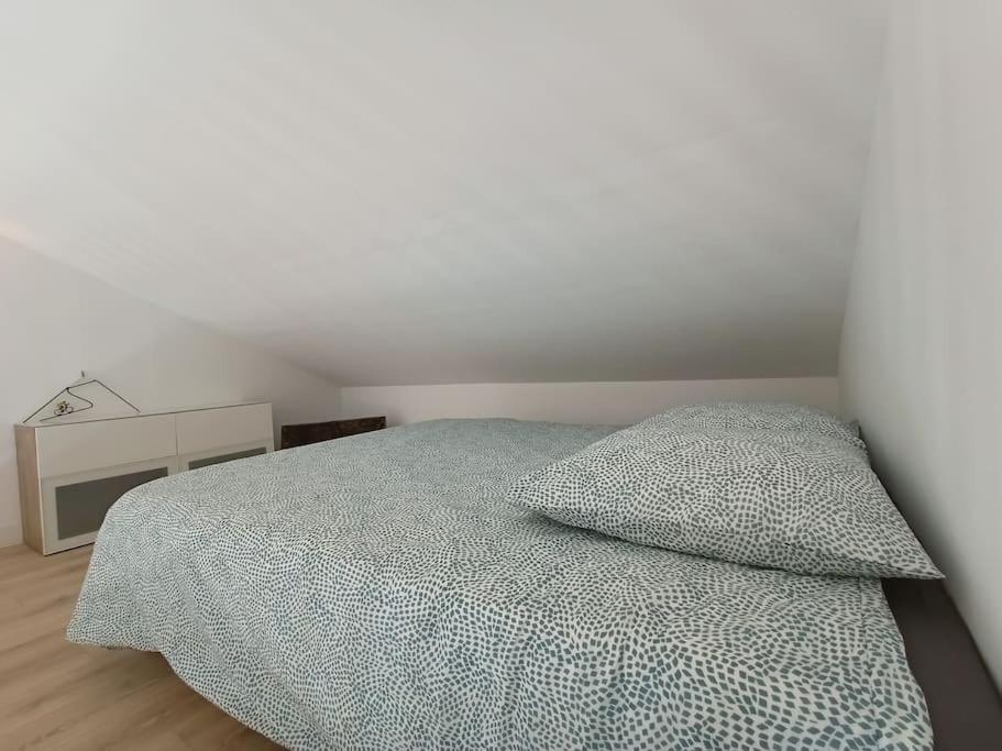 Gite De Charme Avec Jacuzzi Face Au Mont Ventoux Crestet Exteriör bild