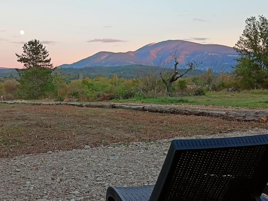 Gite De Charme Avec Jacuzzi Face Au Mont Ventoux Crestet Exteriör bild